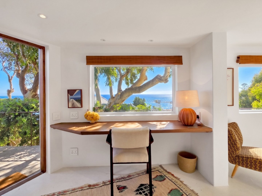 To Let 7 Bedroom Property for Rent in Bantry Bay Western Cape